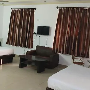 *** Hotel Fabhotel Prashant Palace India